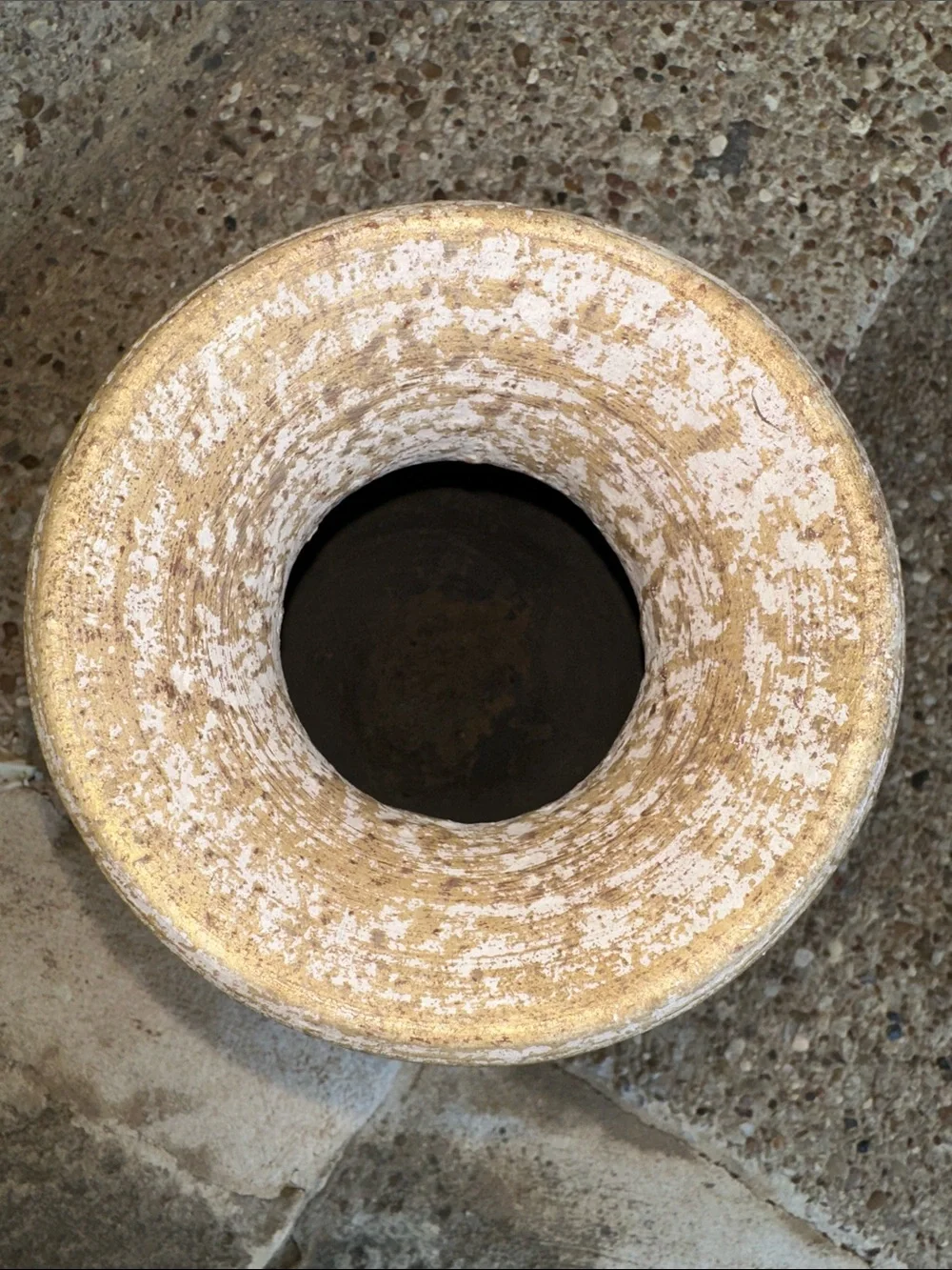 Decorative Textured Ceramic Vase in Beige/gold